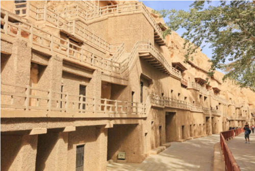 全国头部民宿品牌牵头打造　敦煌玩转大漠宿集高端局