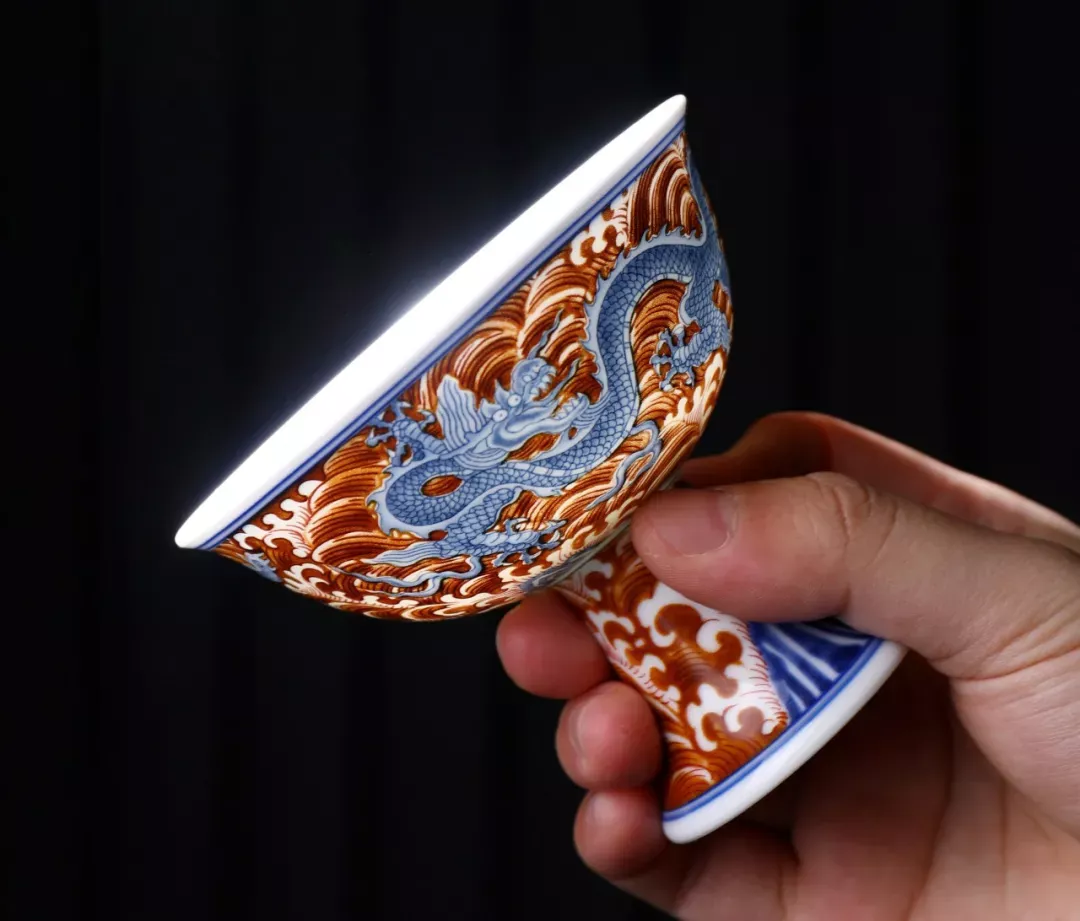 阔别数十年，归来问鼎拍场！明宣德青花高足杯，件件孤品_凤凰网