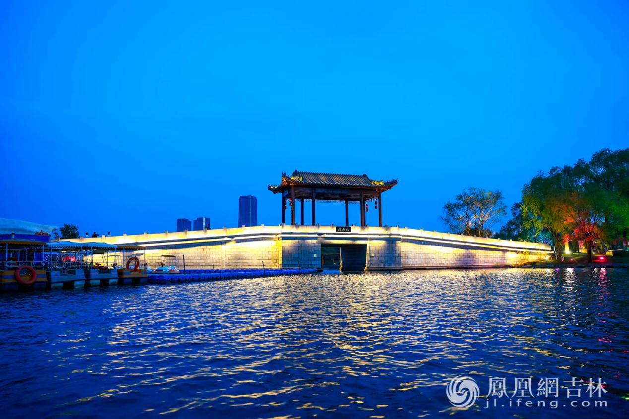 夜游体验成为新型的旅游项目。