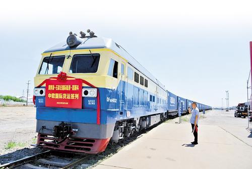 5月13日,沧州黄骅港通往莫斯科中欧班列首次开行。 河北日报记者 王雅楠摄