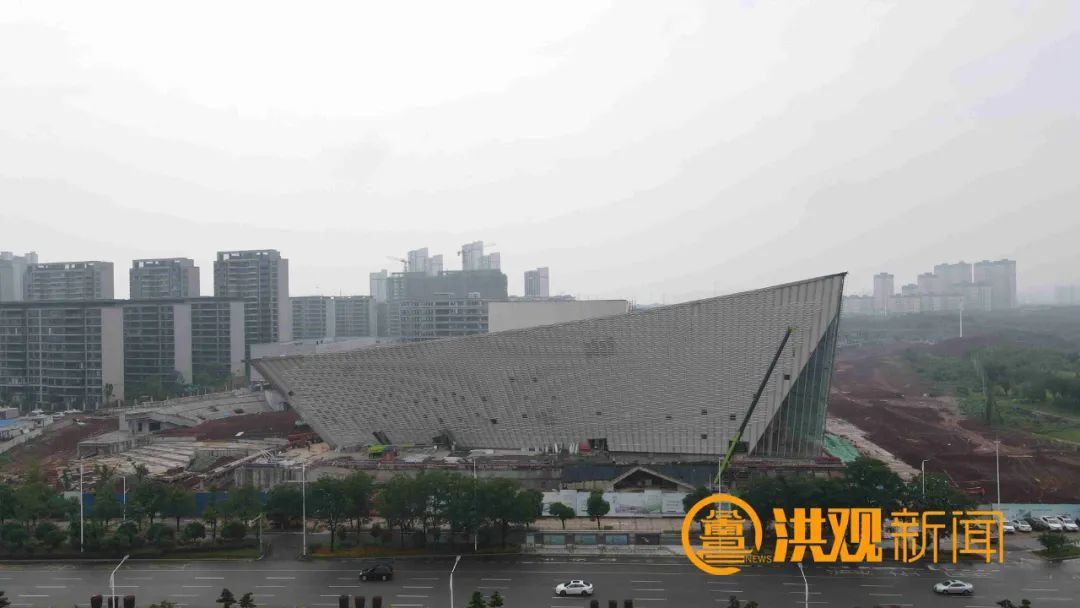 进度刷新!南昌保利大剧院外立面建设7月完工