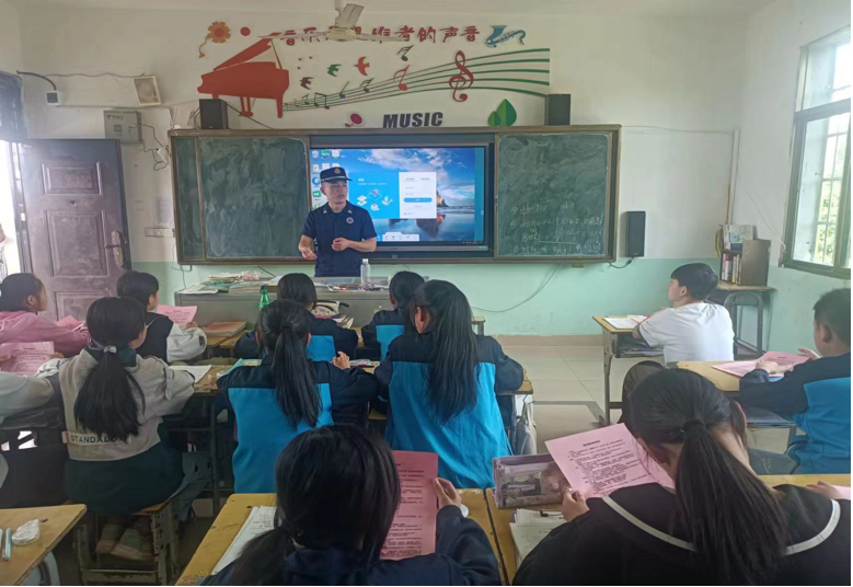 江西进贤:消防安全进校园