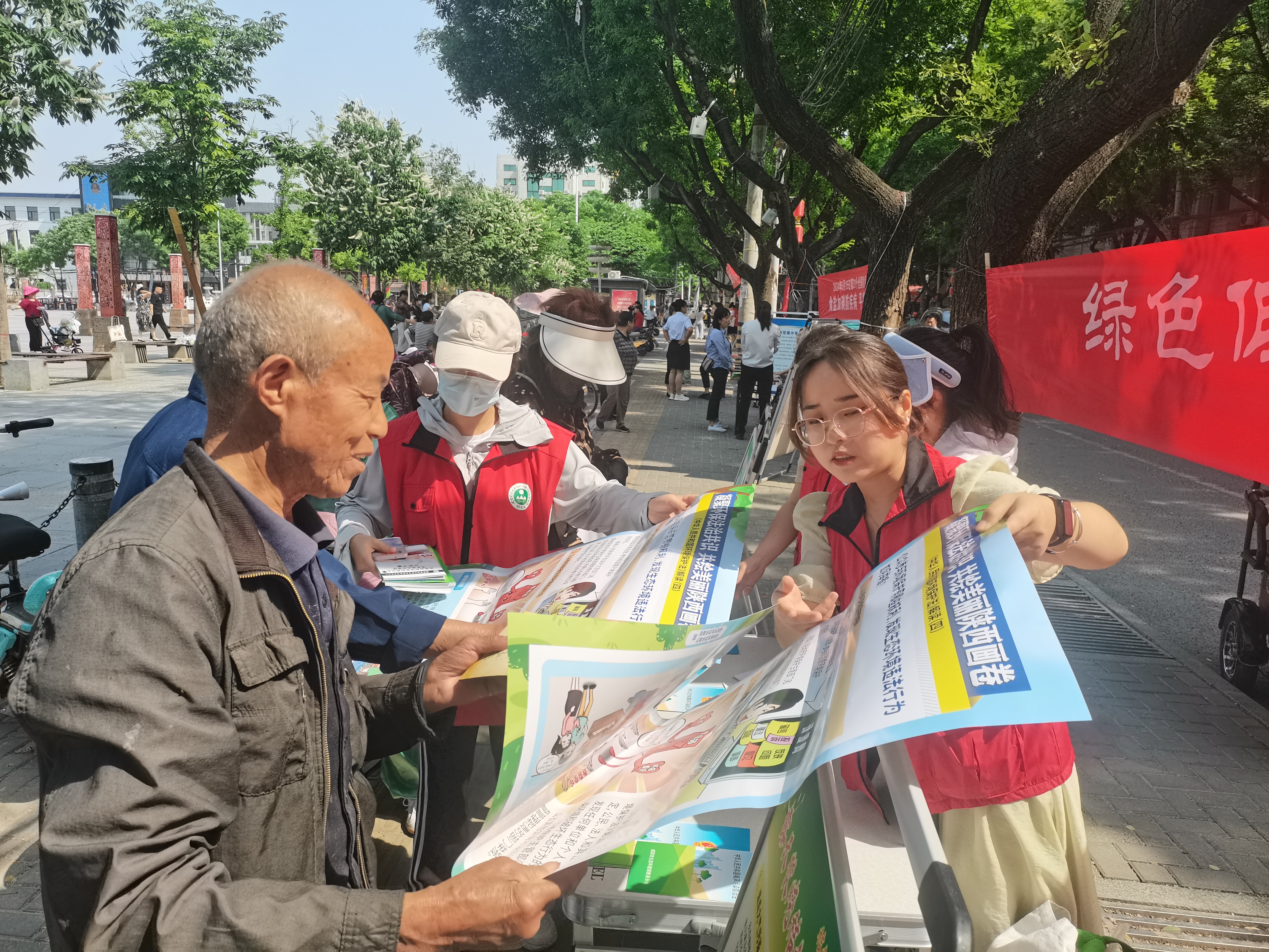 咸阳市生态环境局乾县分局开展"绿色低碳 美丽中国"低碳日宣传活动