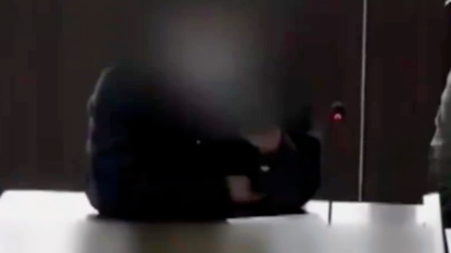 公司多次体罚员工长跑爬楼被判赔