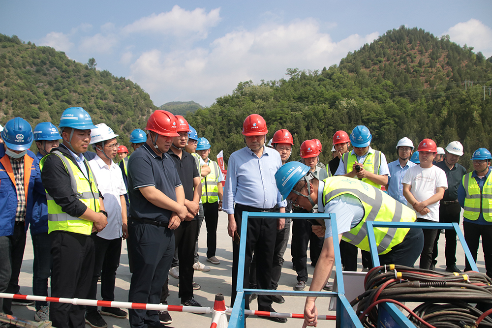 栾卢豫陕高速公路安全防护标准化观摩会圆满完成