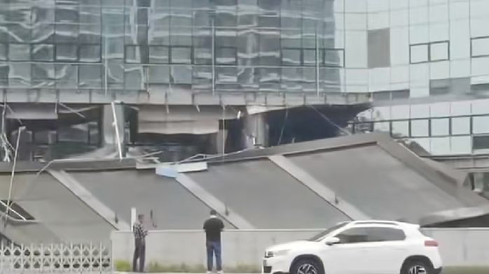 重慶一醫院玻璃頂棚垮塌，院方回應