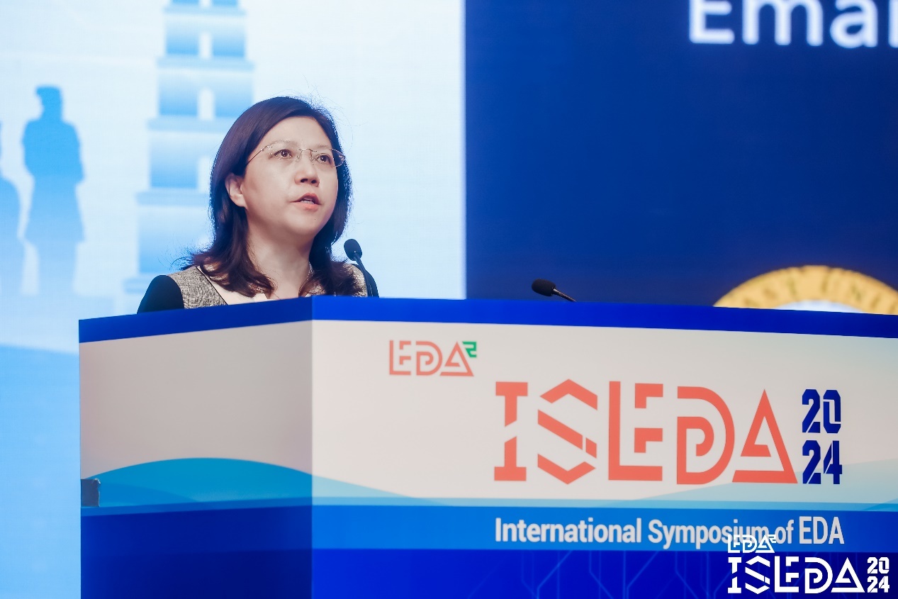 EDA²理事长、中国科学院院士、东南大学校长黄如为开幕式致开幕辞