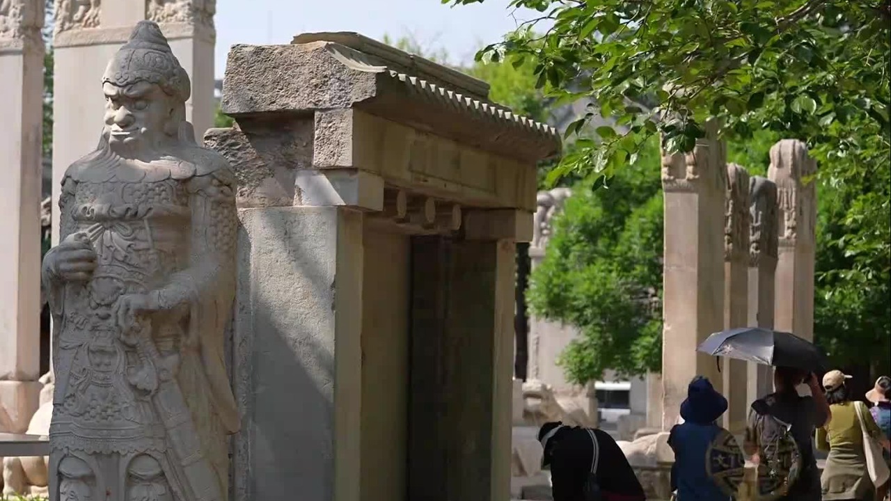 北京五塔寺，曾是乾隆朝皇太后的庆寿场所，今已成石刻艺术馆