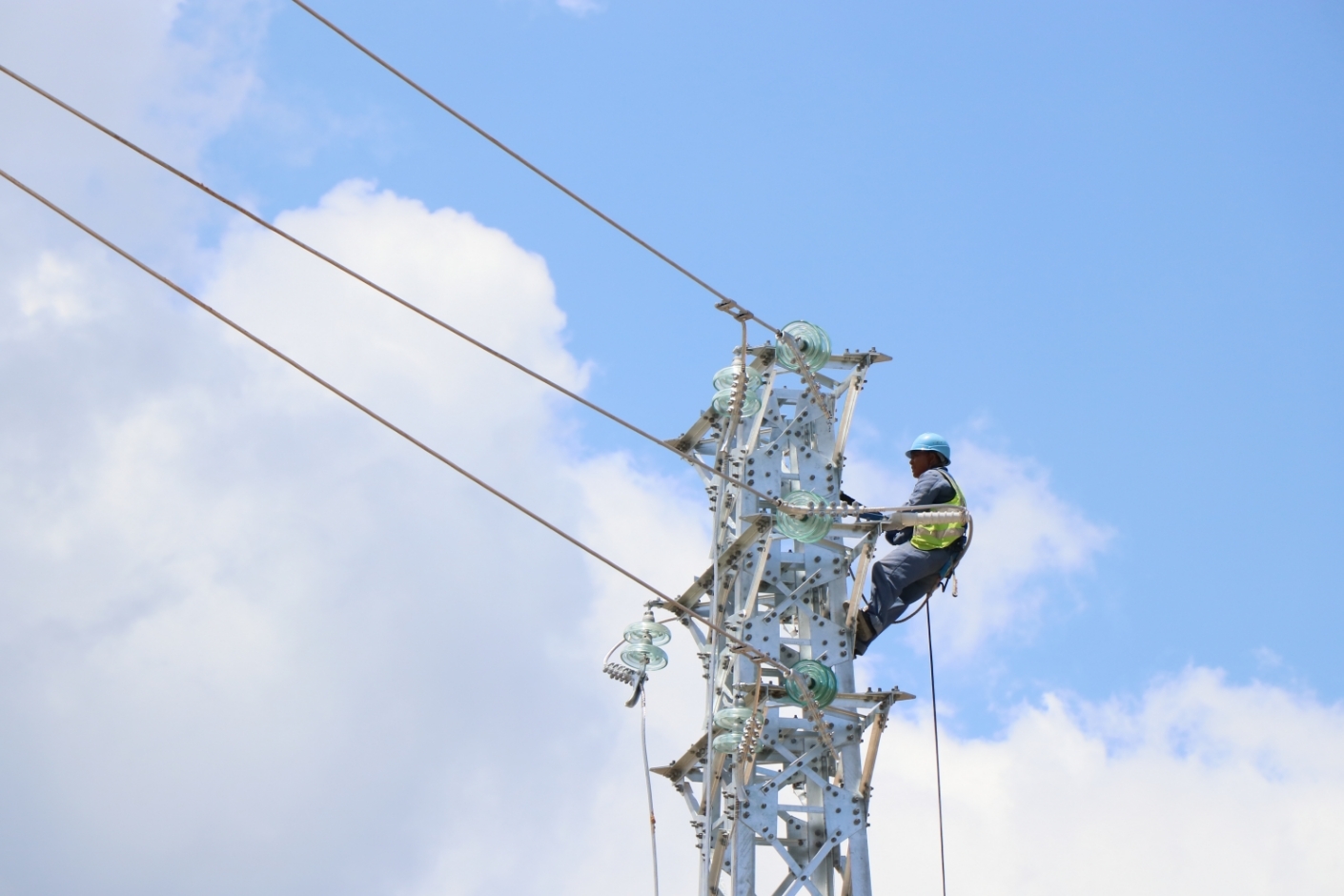 南方电网广东佛山供电局:推动能源绿色转型,绘就城市节能低碳新风貌