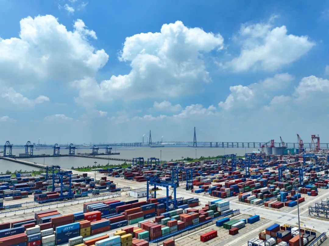 南通港通海港区。