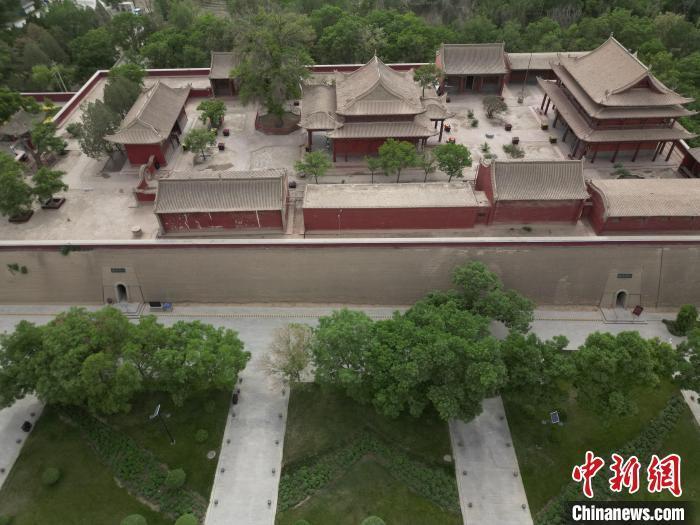 5月16日,航拍下的雷台汉墓墓室入口。 戴文昌 摄