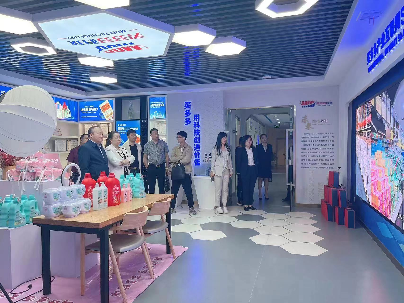 南京市滨海商会走访南京飓风集团，共探发展之路