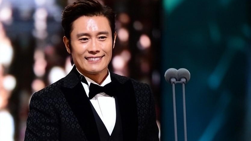 与亲妹不伦？在妻子孕期出轨？坏宋慧乔名声？深扒宝藏男孩李秉宪封面图