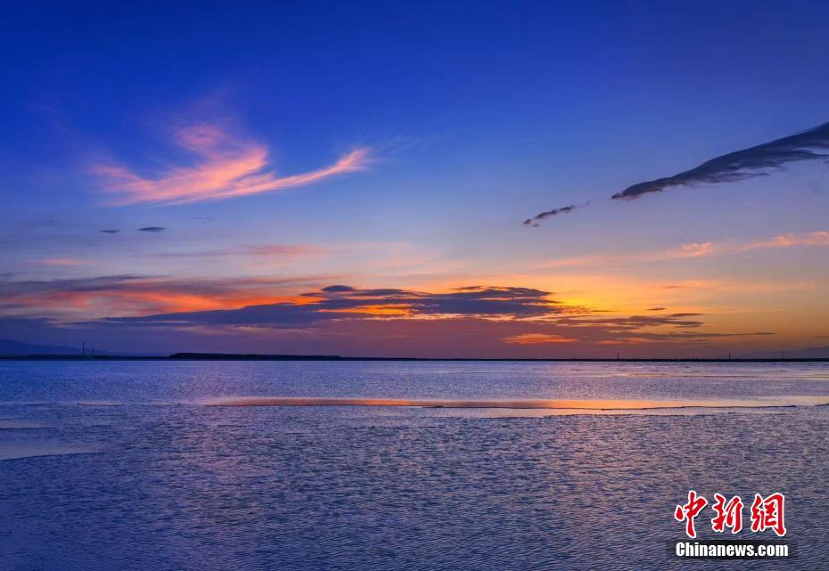 青海茫崖尕斯库勒湖：处处尽显自然之美