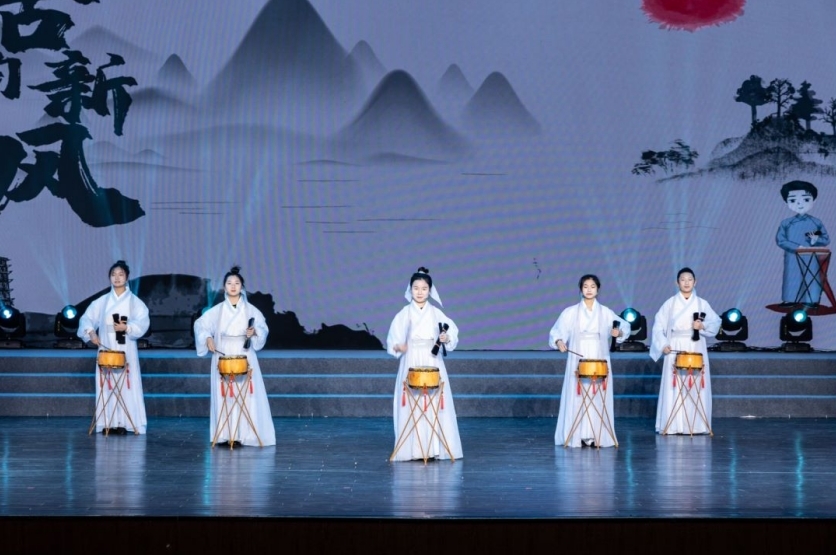 都昌鼓书《古韵新风--都昌鼓书唱诗词》