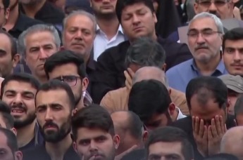 伊朗民众集会哀悼总统 “我的世界崩塌了”