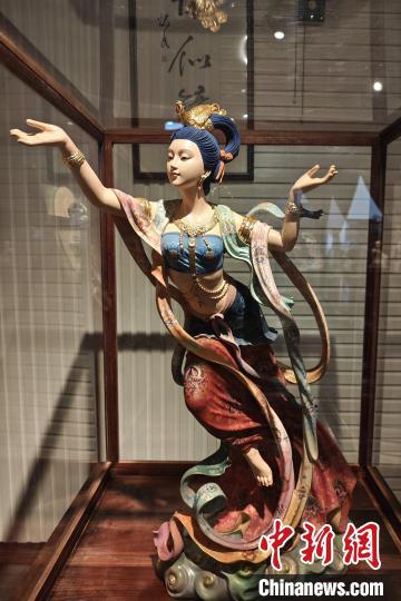 图为张红萍作品《飞天》　吴冠标　摄