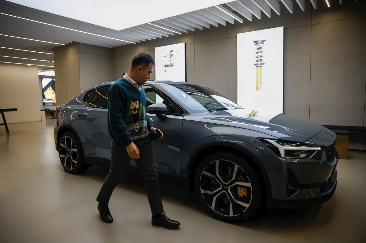 图2:在美国销售的极星2