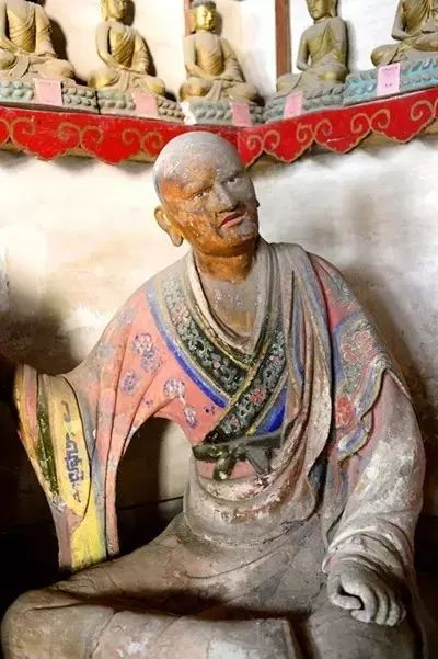 大灵岩寺千佛殿内彩塑罗汉像之朗公和尚(图片来源:山东大灵岩寺 摄影:于阗)