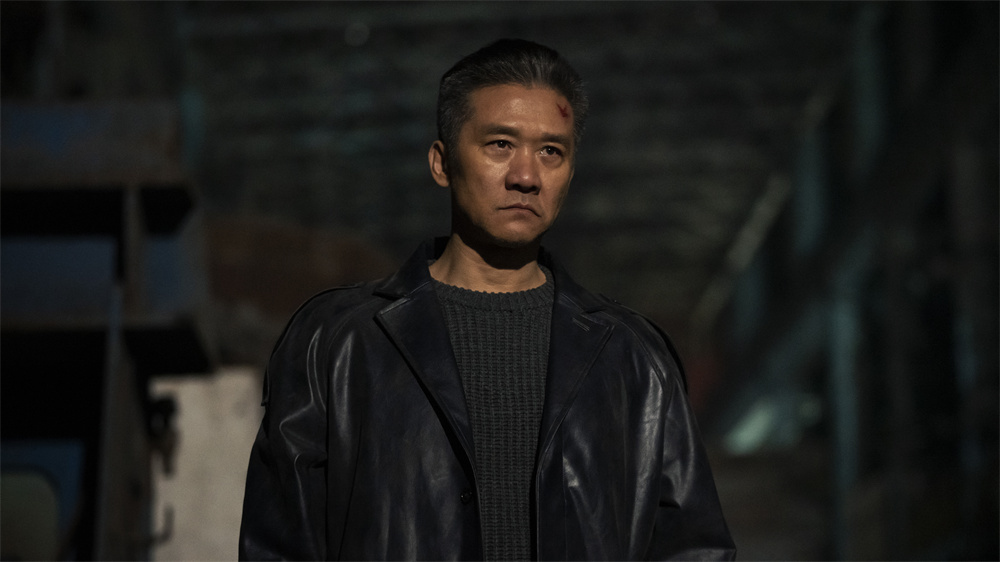 “大背头”崔铁军（黄志忠 饰）