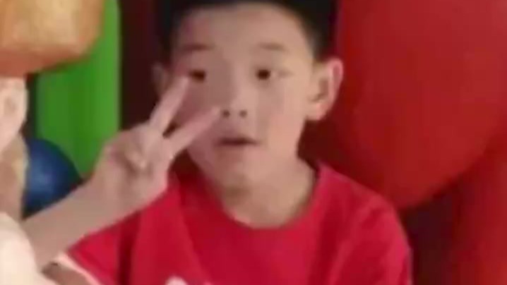 安徽砀山12岁男孩走失，家属在麦地发现所穿拖鞋