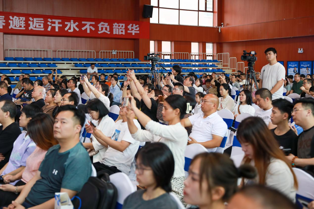 博学纳行·携手奔“附” 长沙博纳二附中举行校园开放日活动