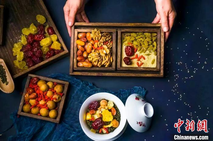 2023年5月,拍摄的临夏盖碗茶所需原料。(资料图)临夏市融媒体中心供图