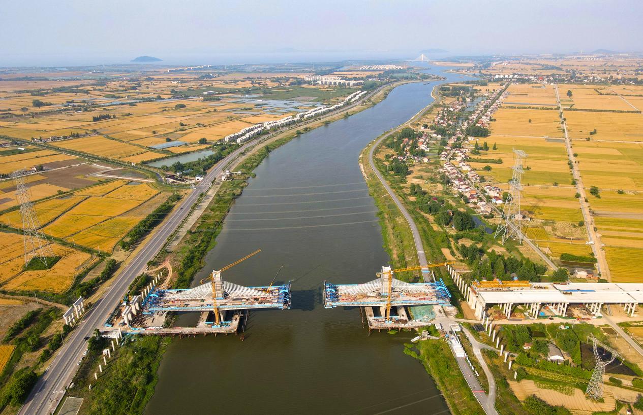 安徽庐江:杭埠河特大桥建设有序推进