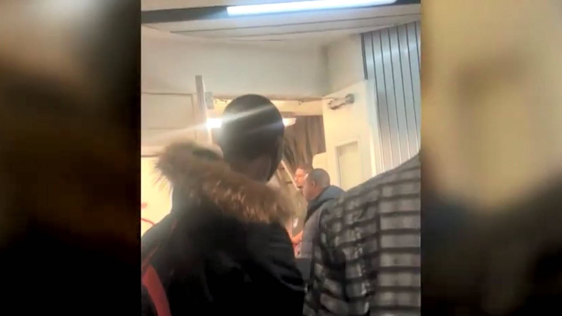 美国航空被起诉：将八名黑人乘客赶下飞机，涉嫌种族歧视