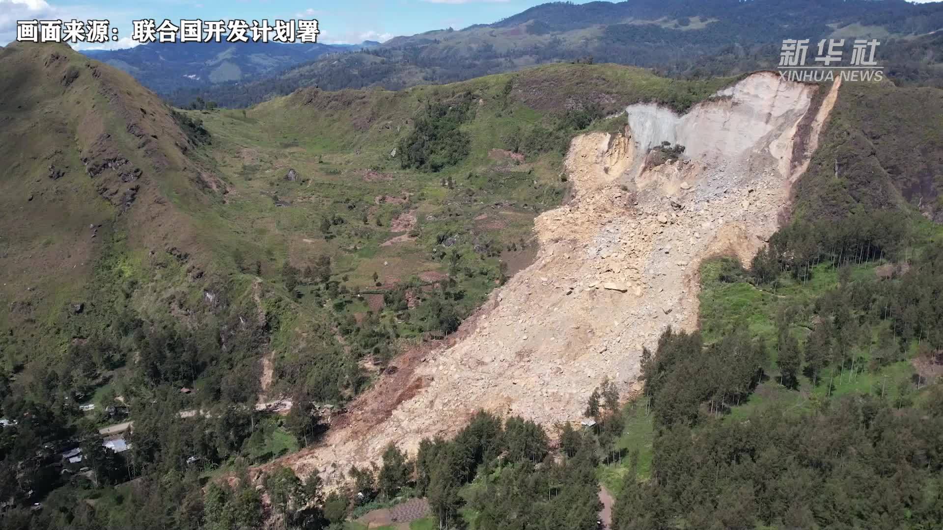 巴新山体滑坡灾民期待外界援助