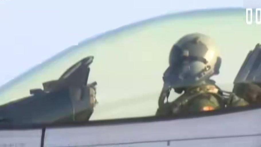 被“台独”坑怕了？台军飞行员爆“退伍潮”，发文怒揭赖清德阴谋