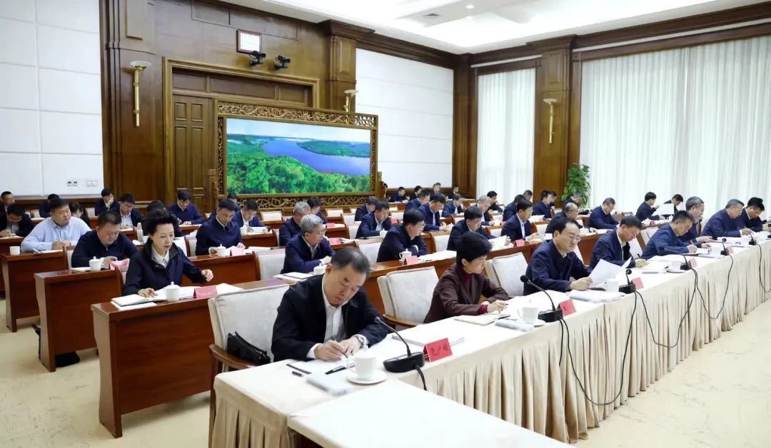 黑龙江省委办公厅成员图片