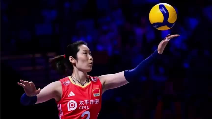 1-3！中国女排时隔712天不敌日本女排，朱婷得分成球迷唯一的喜讯