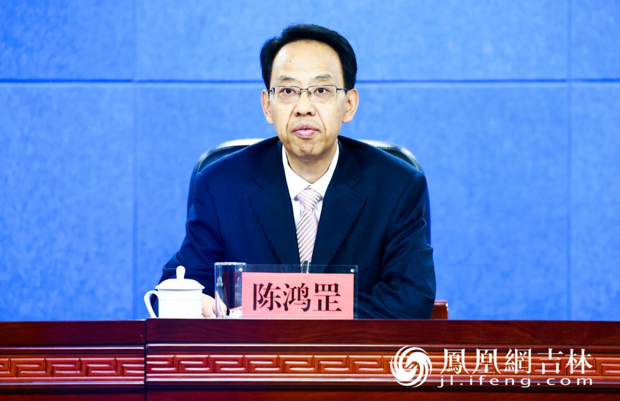 吉林省文旅厅党组书记陈鸿罡介绍大会总体情况。