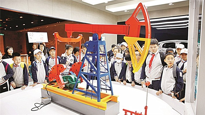 大庆打造"行走的课堂"培育时代新人