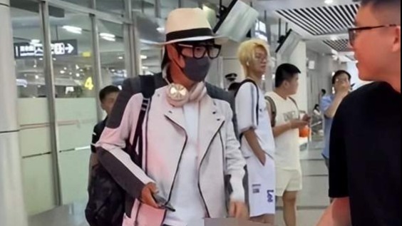 那英摇的孙楠到长沙了，歌手节目组深夜接机，网友急call何炅主持封面图