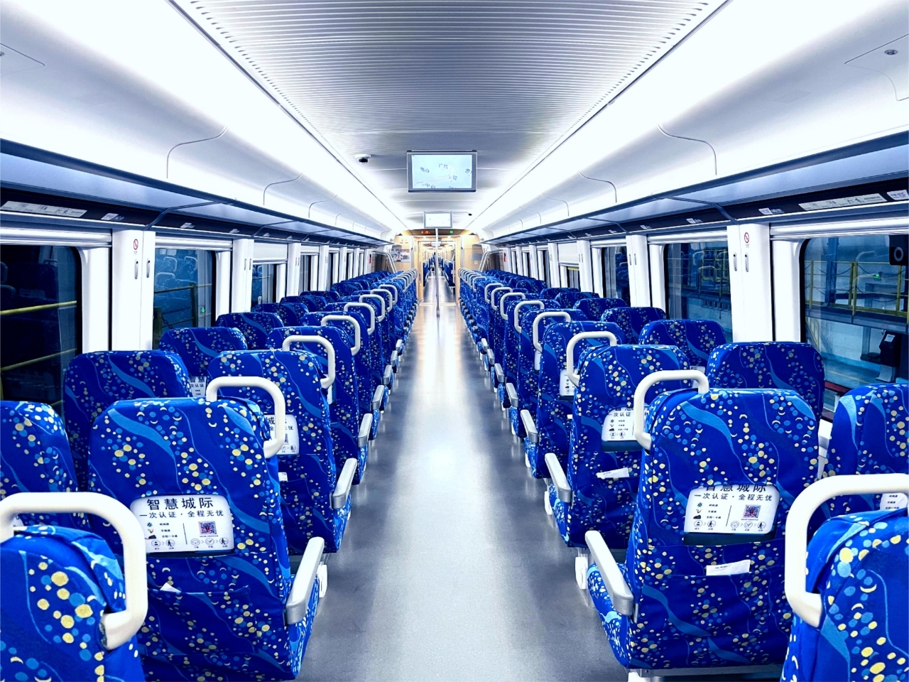 “四线”贯通 “中车智造”助力粤港澳大湾区轨道交通一体化建设