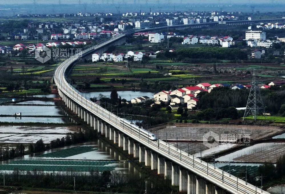 胡国林 齐超 钱丛 摄