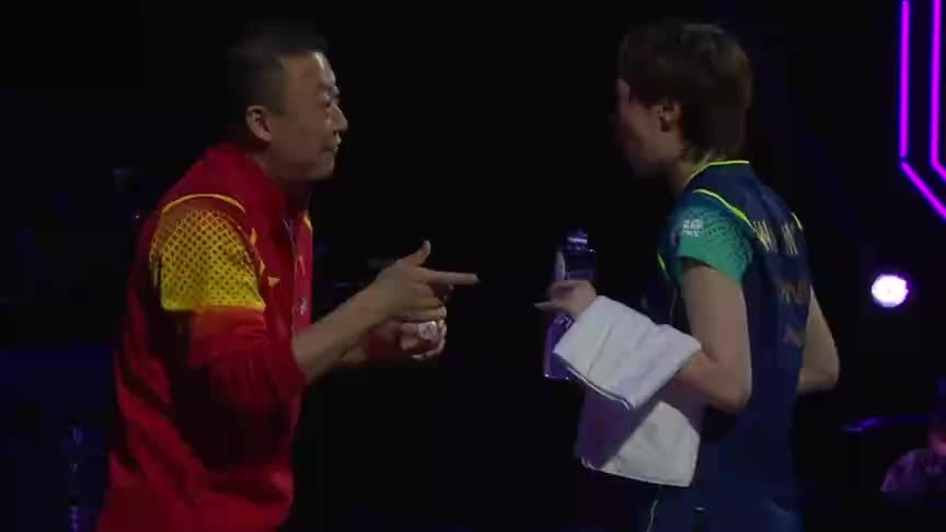 争议！王曼昱局点久攻不下，被迫自己叫暂停，马琳却发呆视而不见