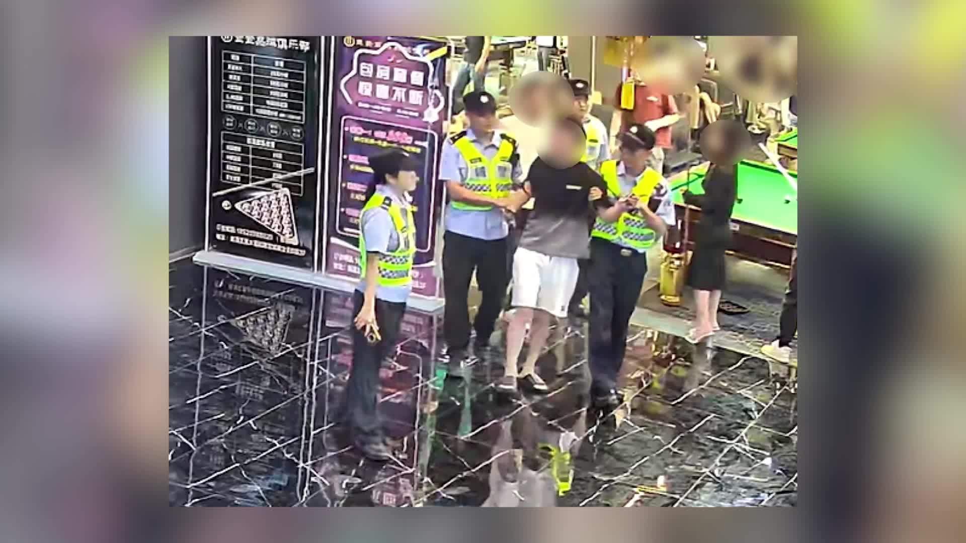 酒鬼体育网揭秘球场内外的醉人瞬间与热血故事