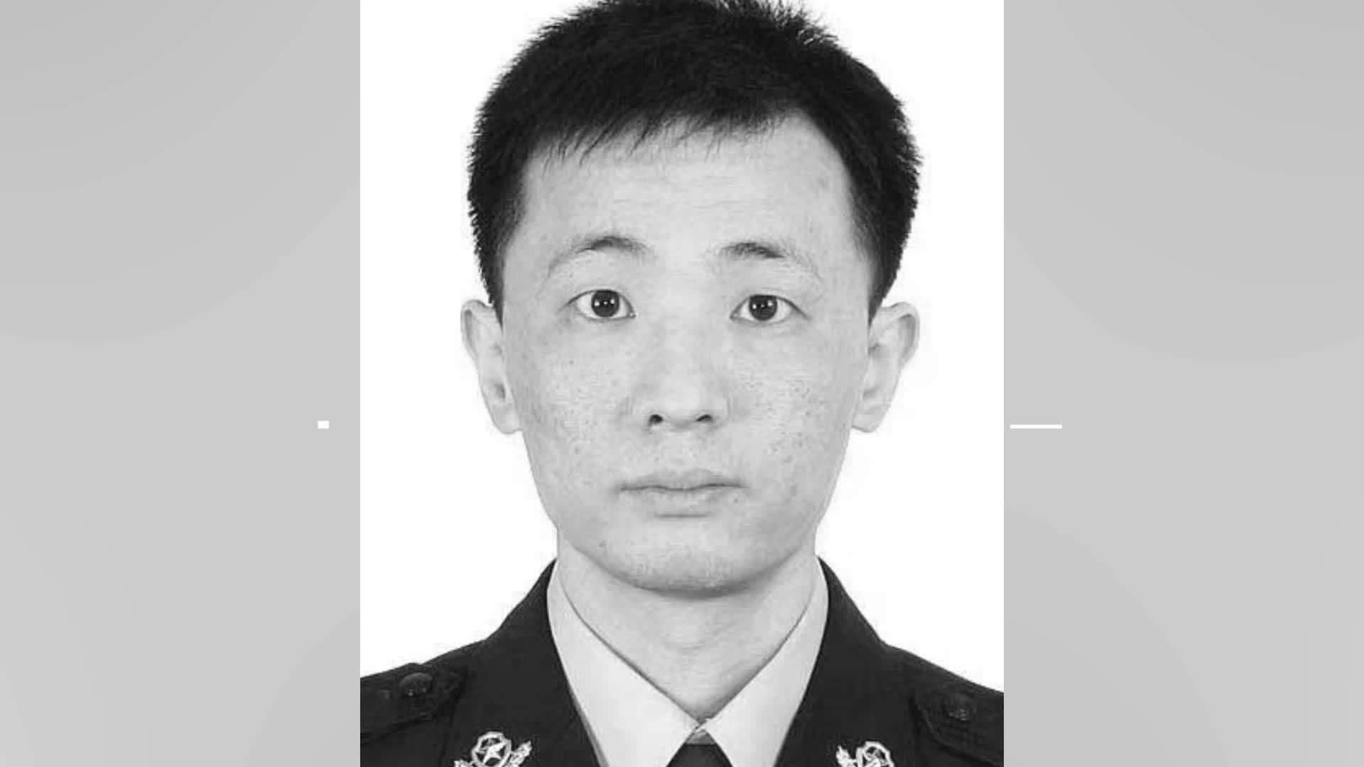 武汉民警邱建军被刺15刀牺牲，警校同学追忆：对工作一直保持热血，永远冲在第一个