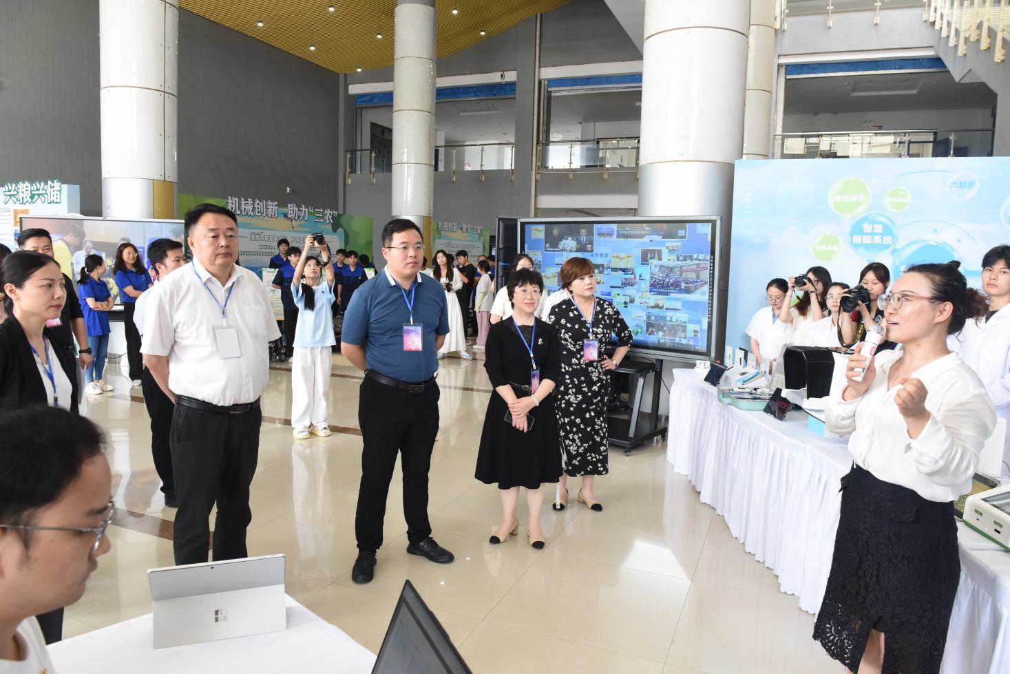 江西工业贸易职业技术学院举办2024年职业教育活动周
