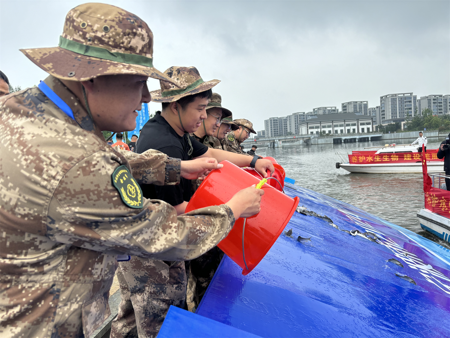 养护水生生物 建设美丽中国 宁波举行2024年全国“放鱼日”同步增殖放流活动