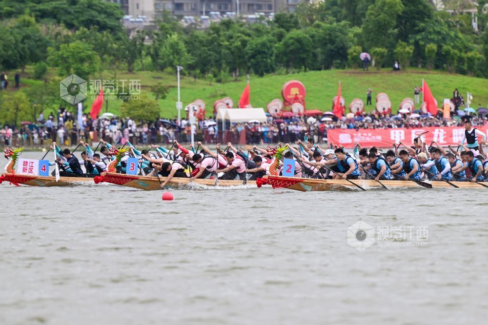 2024中国南昌国际龙舟赛开幕（图）