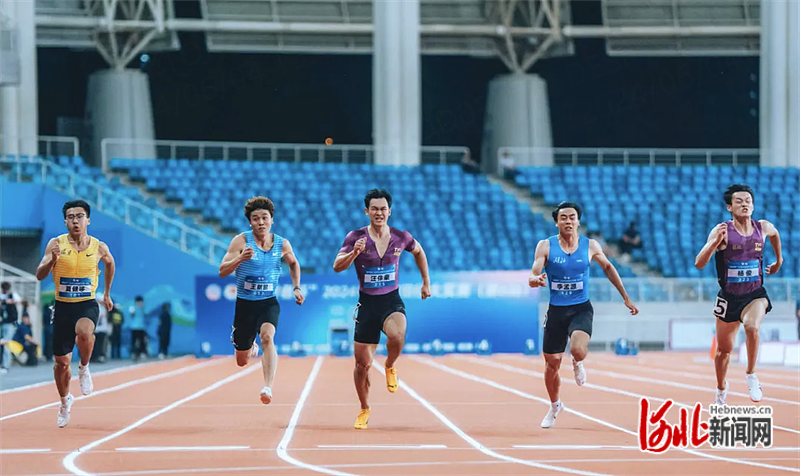 河北运动员汪伟豪（中）在男子100米比赛中。河北省体育局供图