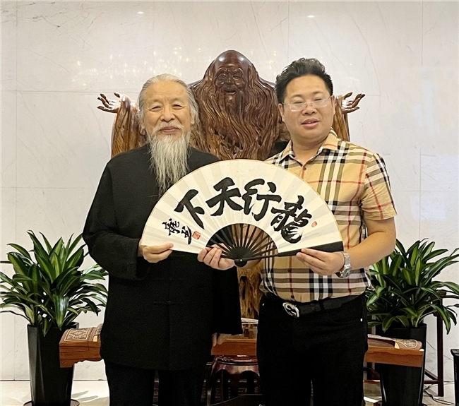 河北美术学院校长甄忠义和文化学者张龙教授