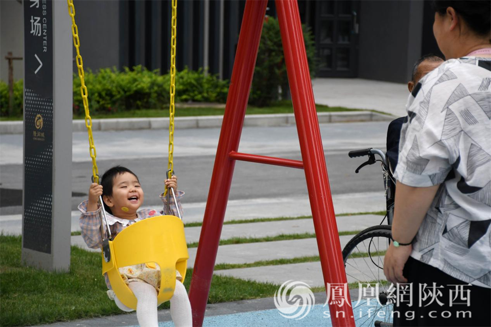 西安高新区丝路科学城：12931套安置房竣工交付