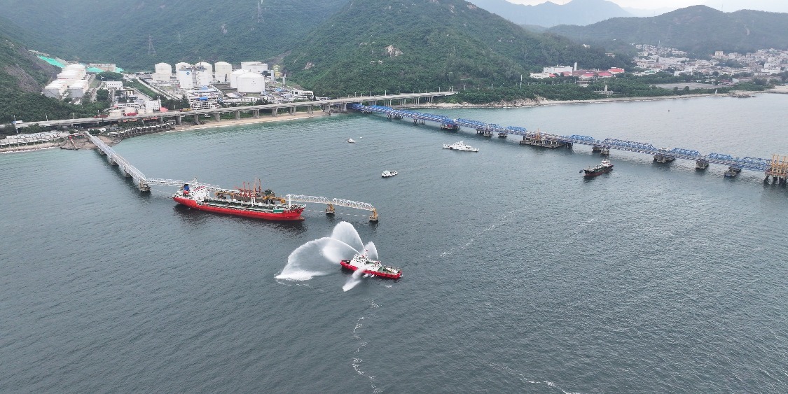 2024年深圳下洞港区船岸联合溢油应急综合演练圆满完成