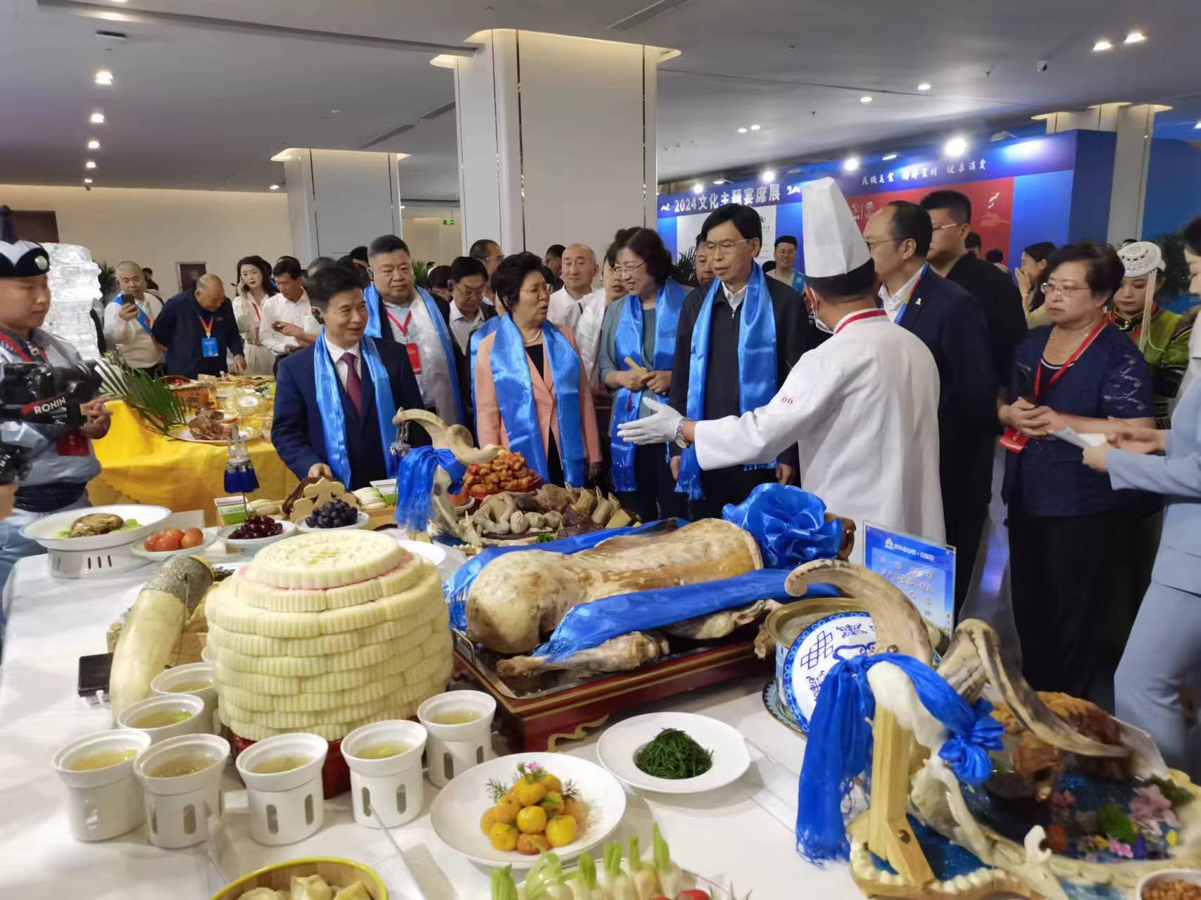 第二届中国海洋美食文化节暨2024民族美食文化节在青岛西海岸新区开幕