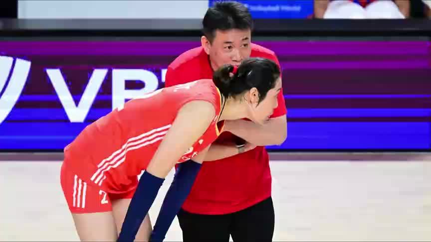 中国女排锁定巴黎奥运会门票！蔡斌会翻脸弃用朱婷吗？外界很担忧